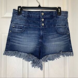 Ariya Curvy high rise shorts size 13/31